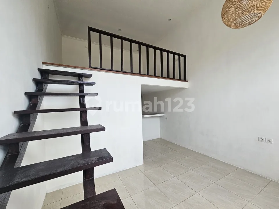 Rumah Baru Konsep Mezanin di Canggu - Image 4 of 4