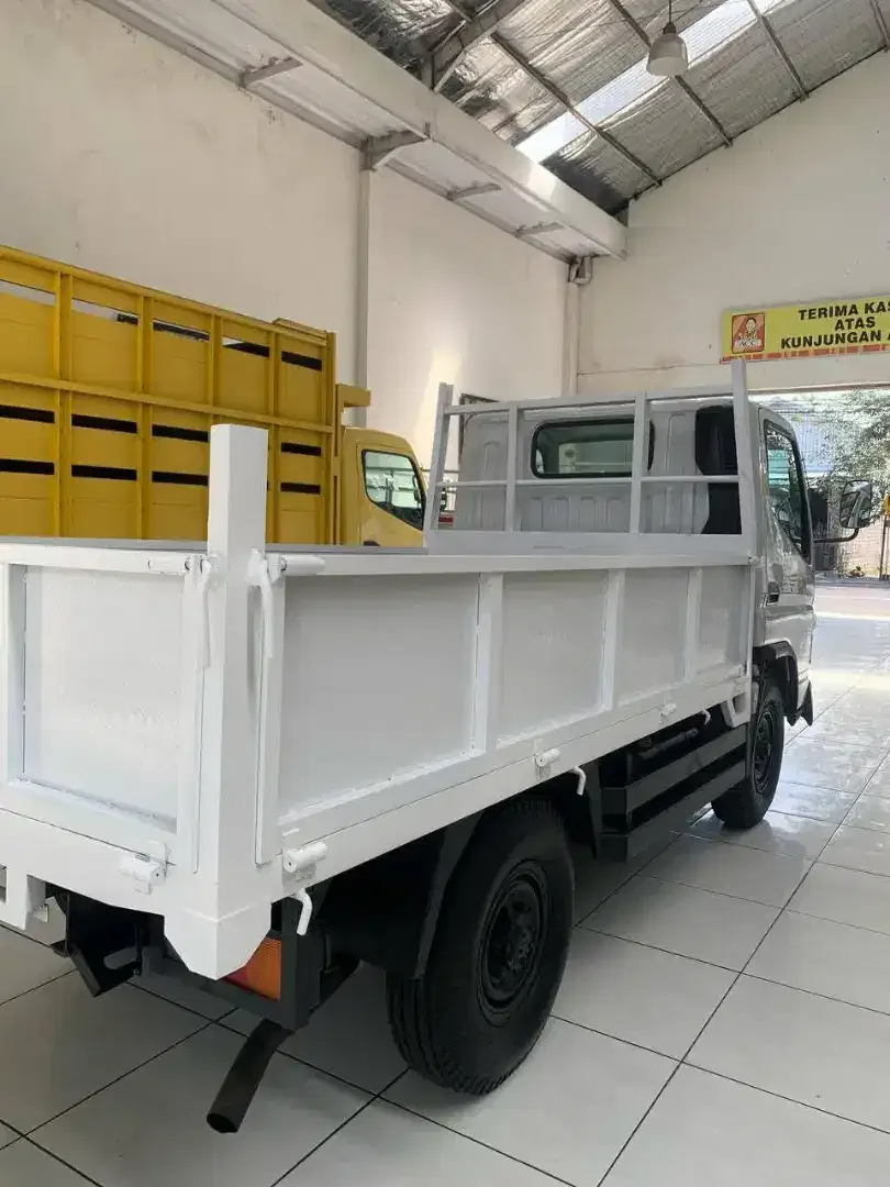 Mitsubishi canter engkel 2014 putih - Image 4 of 6