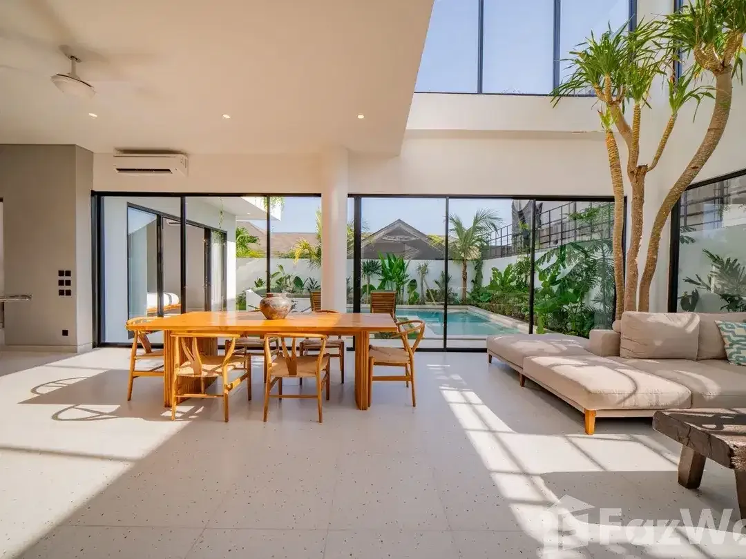 4 Bedroom Villa for rent in Kerobokan, Bali - Image 7 of 10