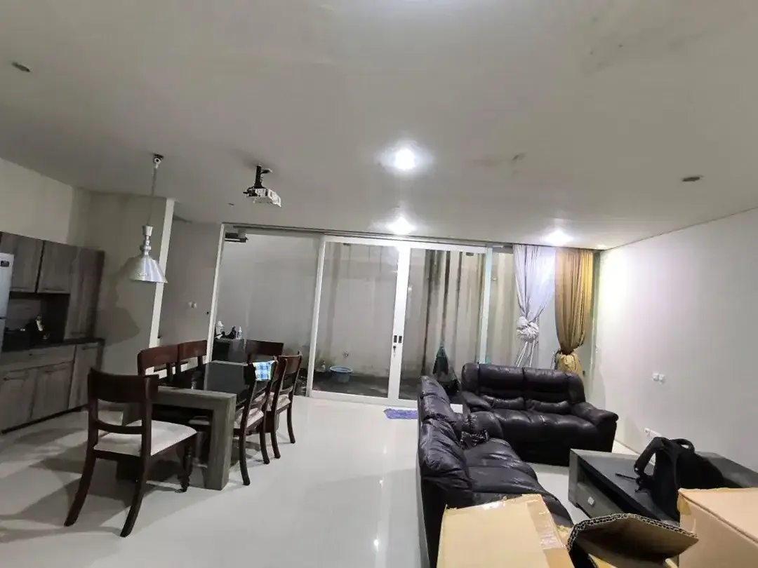 FOR SALE HUNIAN READY UNIT KAWASAN CLUSTER TERBAIK 5BR DI DENPASAR - Image 3 of 10
