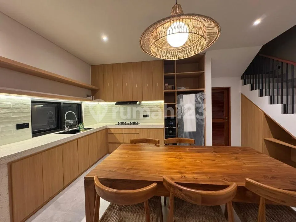 Villa Baru Modern Mediterranean Furnished Strategis di Munggu - Image 3 of 4