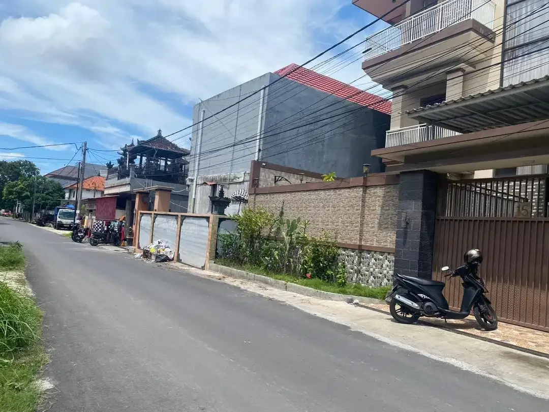 Dijual Rumah 3 Lantai Di Area Denpasar - Image 2 of 10