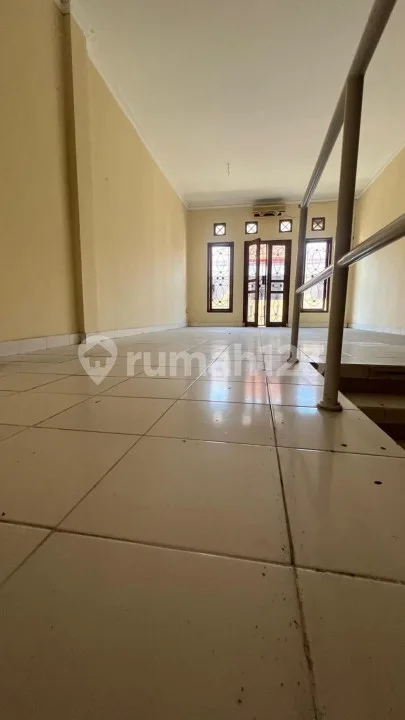 Shophouse for Sale  Freehold - 3-Storey Business space in by pass road near Ngurah Rai Airport, Kuta, Bali - Image 3 of 4