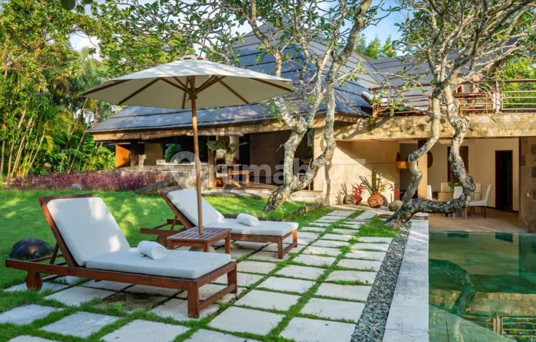 Dijual Cepat Villa Kompleks Freehold di Umalas, Bali - Image 2 of 4