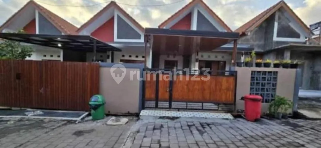 Rumah 2 Kamar Bonus Ac dan Bed di Sesetan Bg - Image 3 of 4