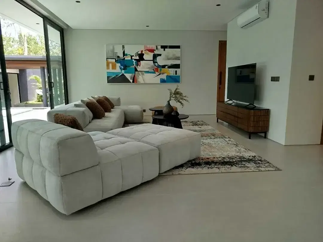 Walking to the echo beach - 25 yr lease villa with 5 stars facilities - Image 8 of 10