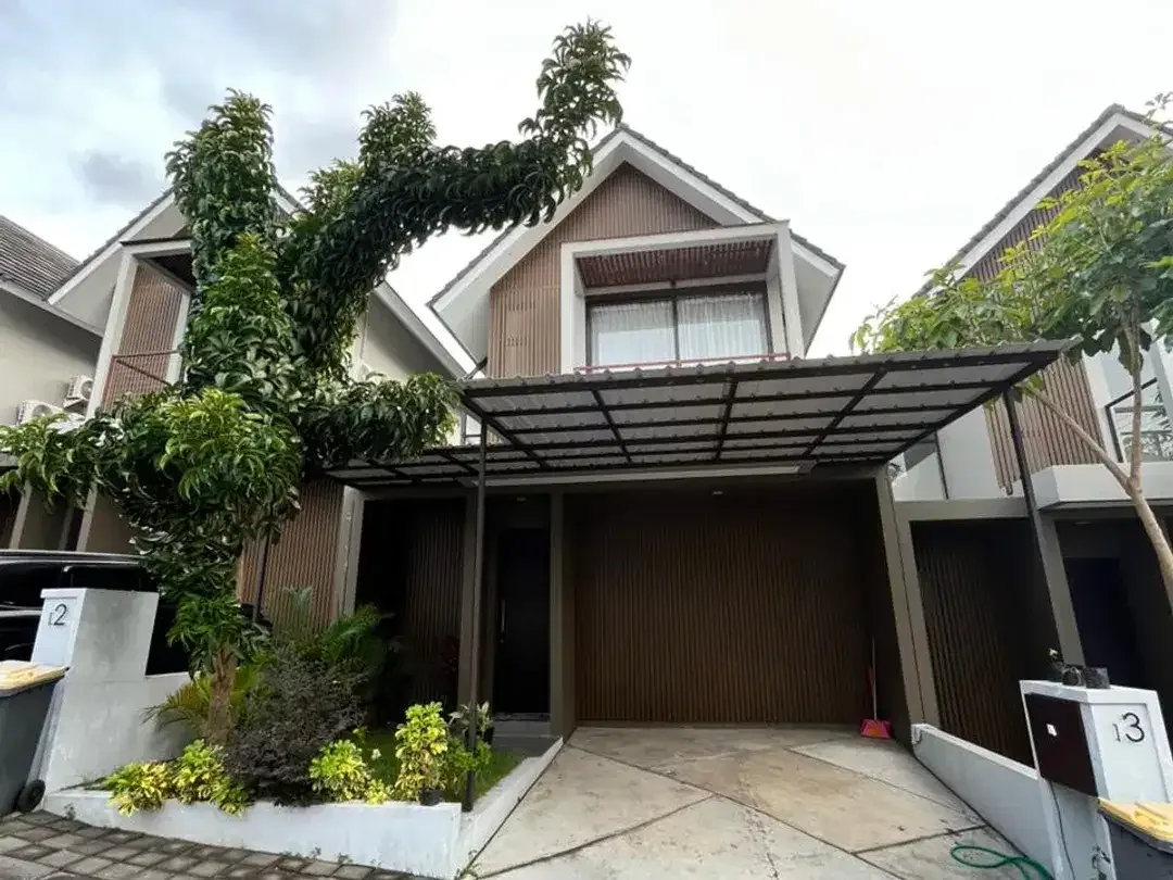 FOR RENT HUNIAN BAGUS 3 BR KAWASAN CLUSTER WITH CLUB HOUSE JIMBARAN - Image 1 of 10