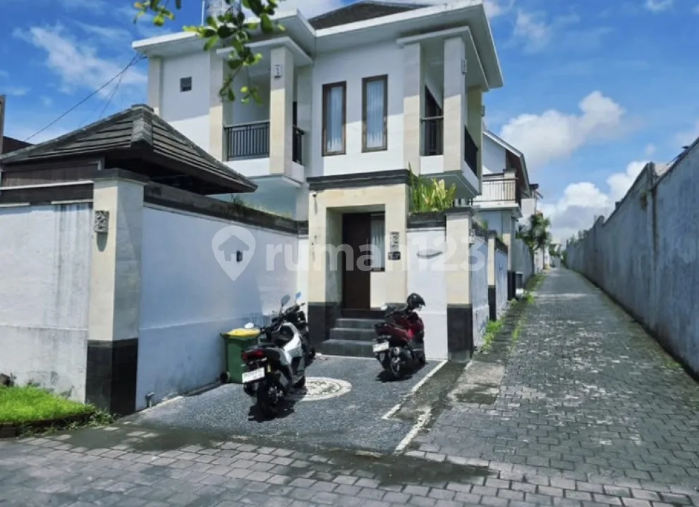 K442 Sewa Villa Bumbak Umalas Kerobokan Kuta Badung Bali Dekat Canggu Denpasar Seminyak Dalung - Image 1 of 4