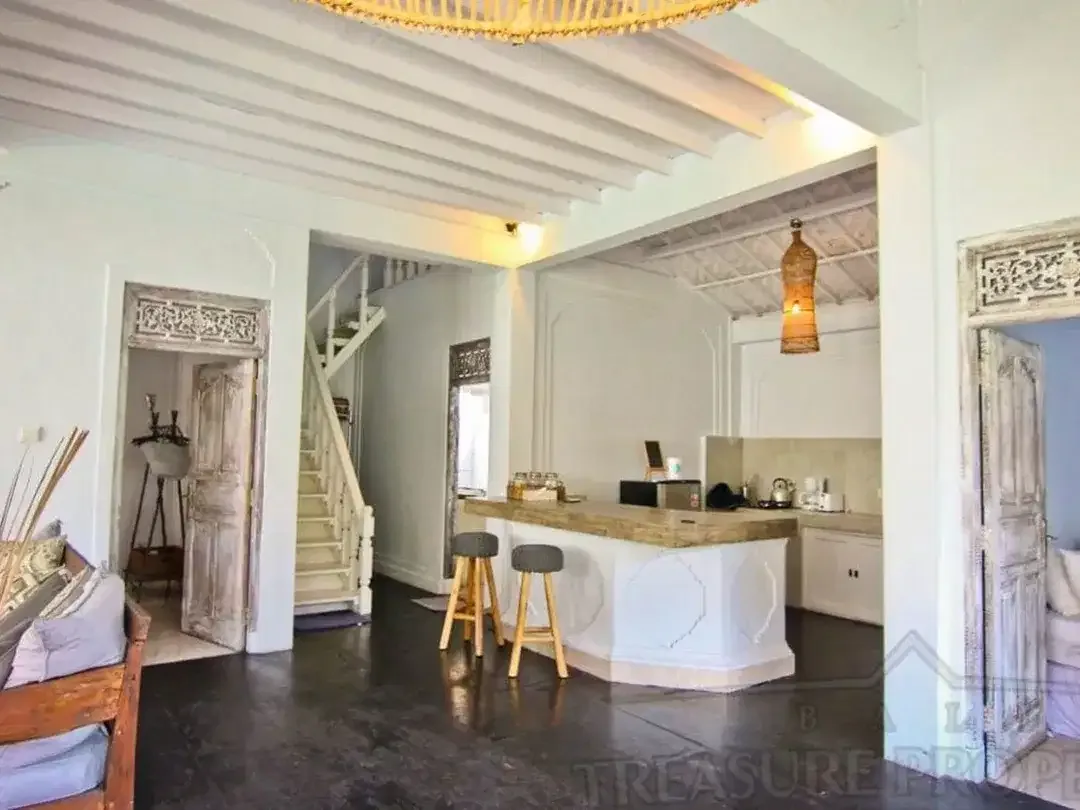 3 Bedrooms Villa Leasehold In Heart Seminyak - Image 2 of 10