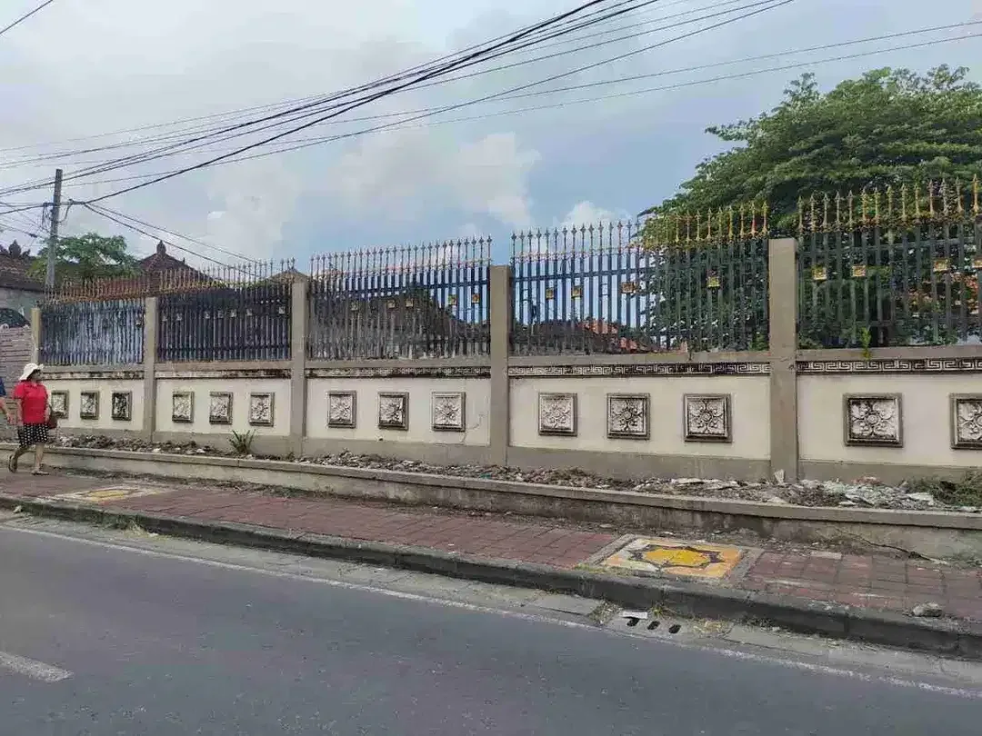 DIJUAL TANAH LOKASI PRIME di Jalan Utama Batubelig Seminyak - Image 2 of 5