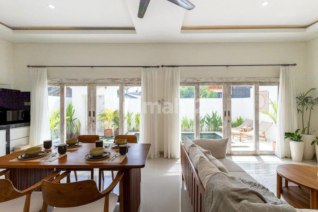 2 Bedrooms Villa For Rent,Seminyak, Yearly - Image 2 of 4