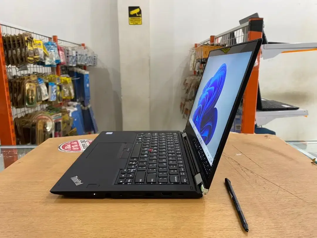 Lenovo ThinkPad X380 Yoga Core i7Gen8 Ram 16GB SSD 256GB Touchscren - Image 5 of 10