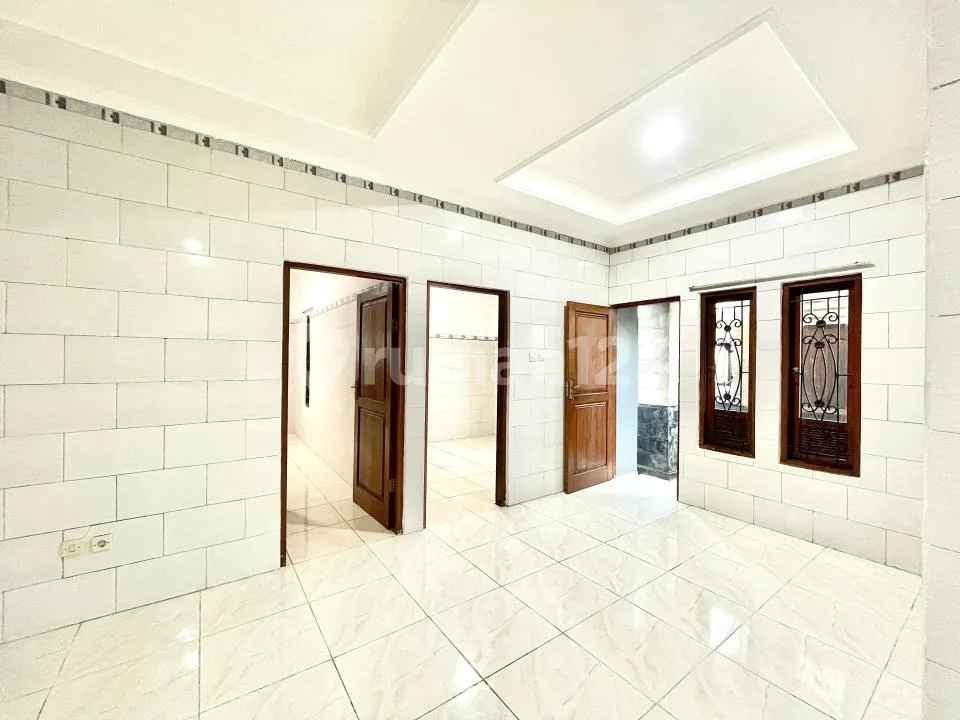 Disewakan Rumah Area Sesetan - Image 2 of 4