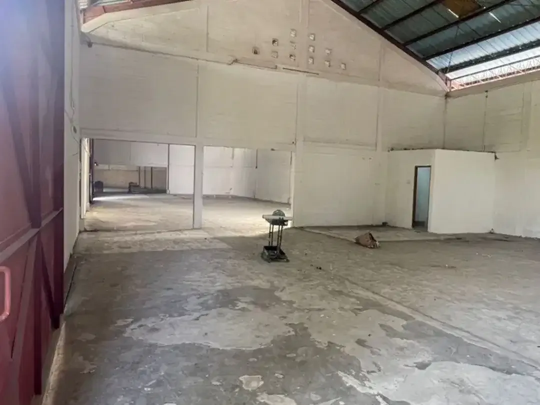 Gudang Siap Operasional dengan Kantor dan Fasilitas Lengkap Akses Jalan 16 Meter di Area Bisnis Cargo Ubung Bali - Image 2 of 7