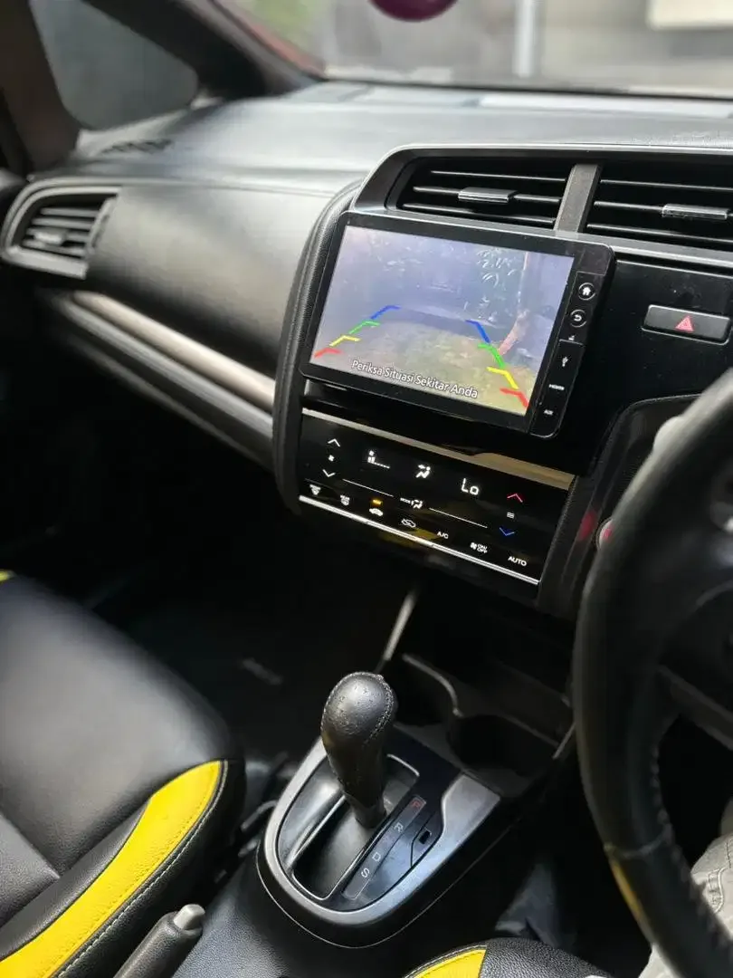 JAZZ RS 2017 FACELIFT MATIC ASLI BALI LOW KM ISTIMEWA SIAP PAKAI - Image 10 of 10