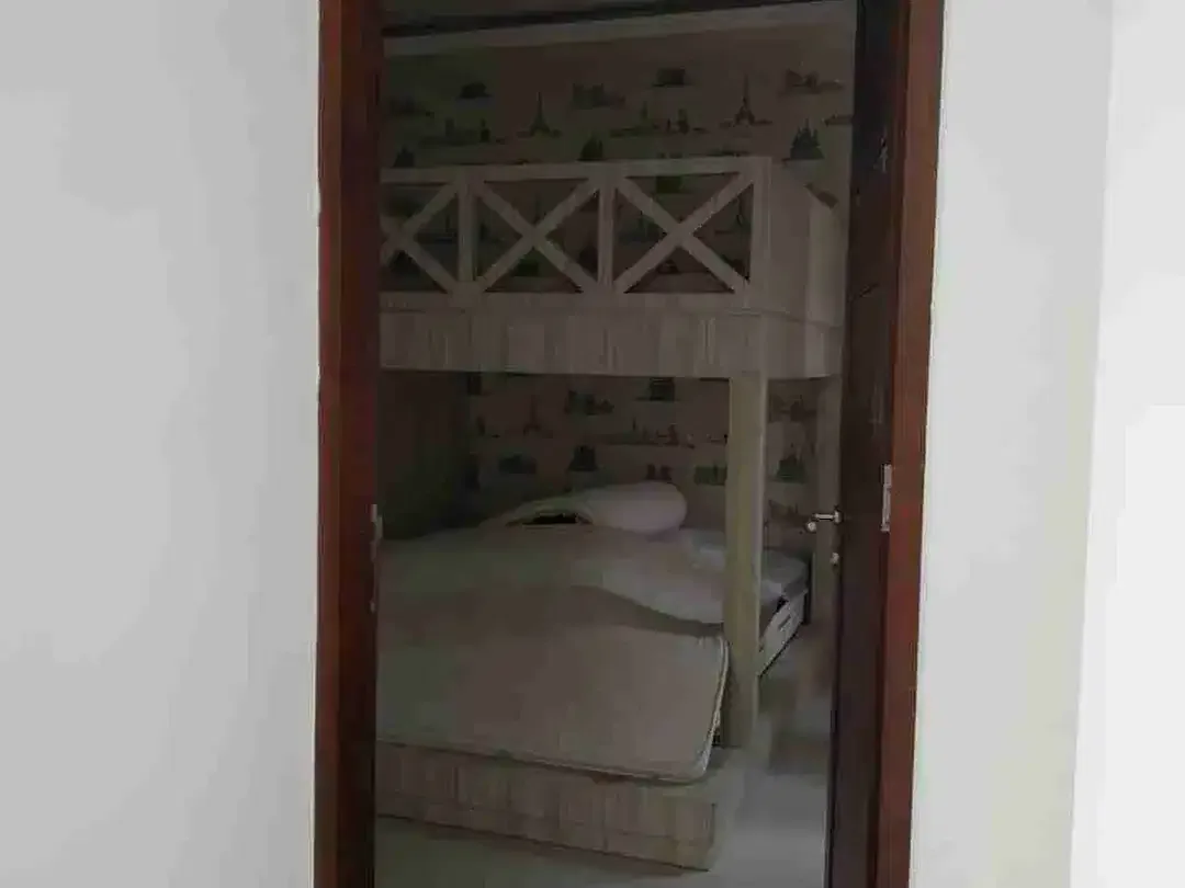 Rumah Ada Pool 3Lt Kaw Premium Bisnis,Kuliner Laksmana Renon Jl6mtr - Image 9 of 10