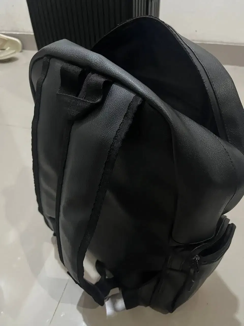 Tas Ransel DHON.ID Waterproof Laptop Backpack 14 Inch - Hitam - Image 2 of 4