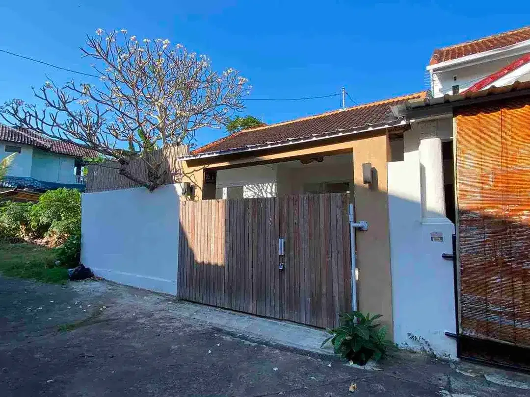 Rumah Modern Minimalis Harga Ekonomis, Fully Furnished di Padangsambian, Denpasar Barat dekat Kerobokan dan Canggu - Image 3 of 10