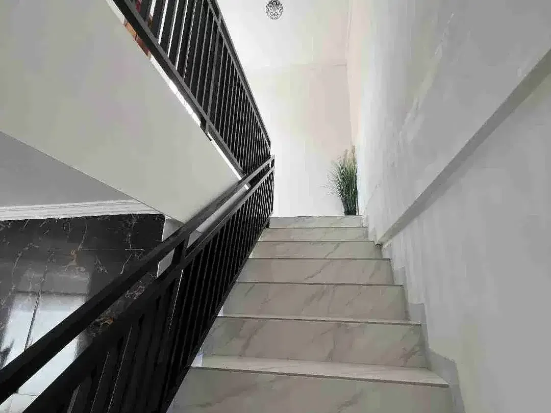 RUMAH MINIMALIST DI KAWASAN PERUMAHAN DENPASAR SELATAN - Image 5 of 10