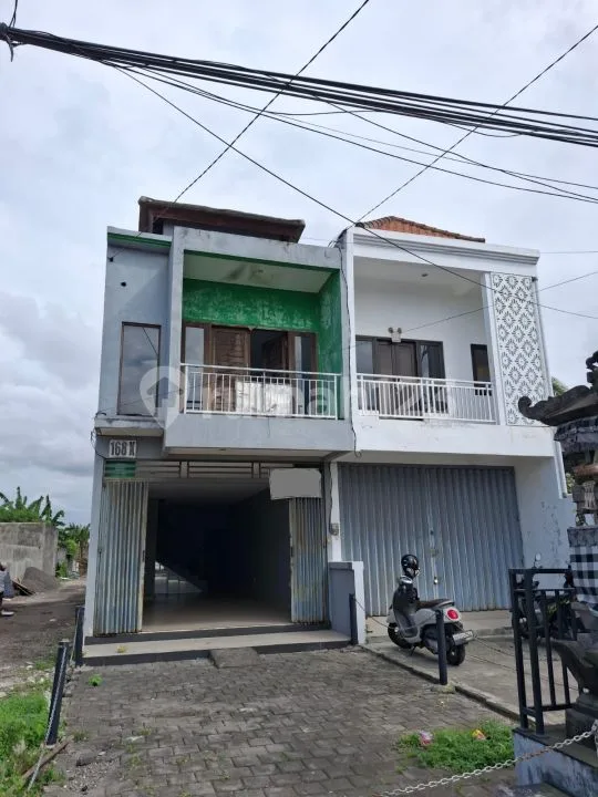Di Denpasar Selatan, - Image 1 of 4