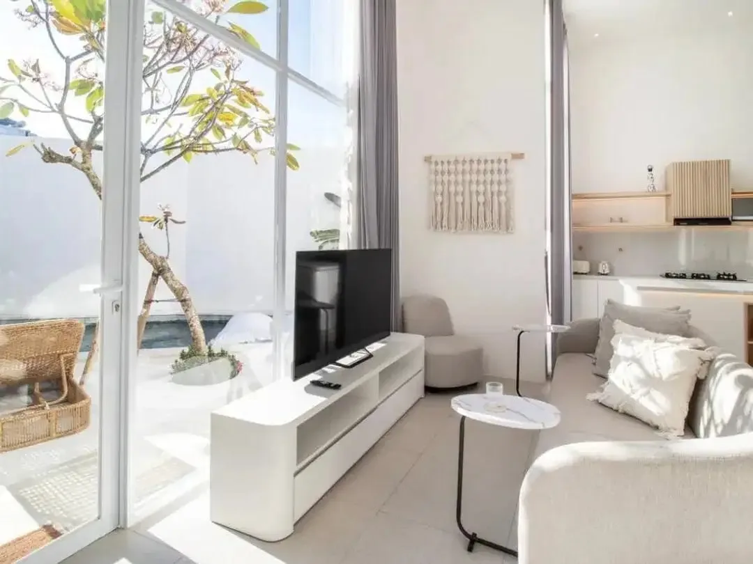 STUNNING 3BR VILLA IN PRIME ULUWATU - Image 7 of 10