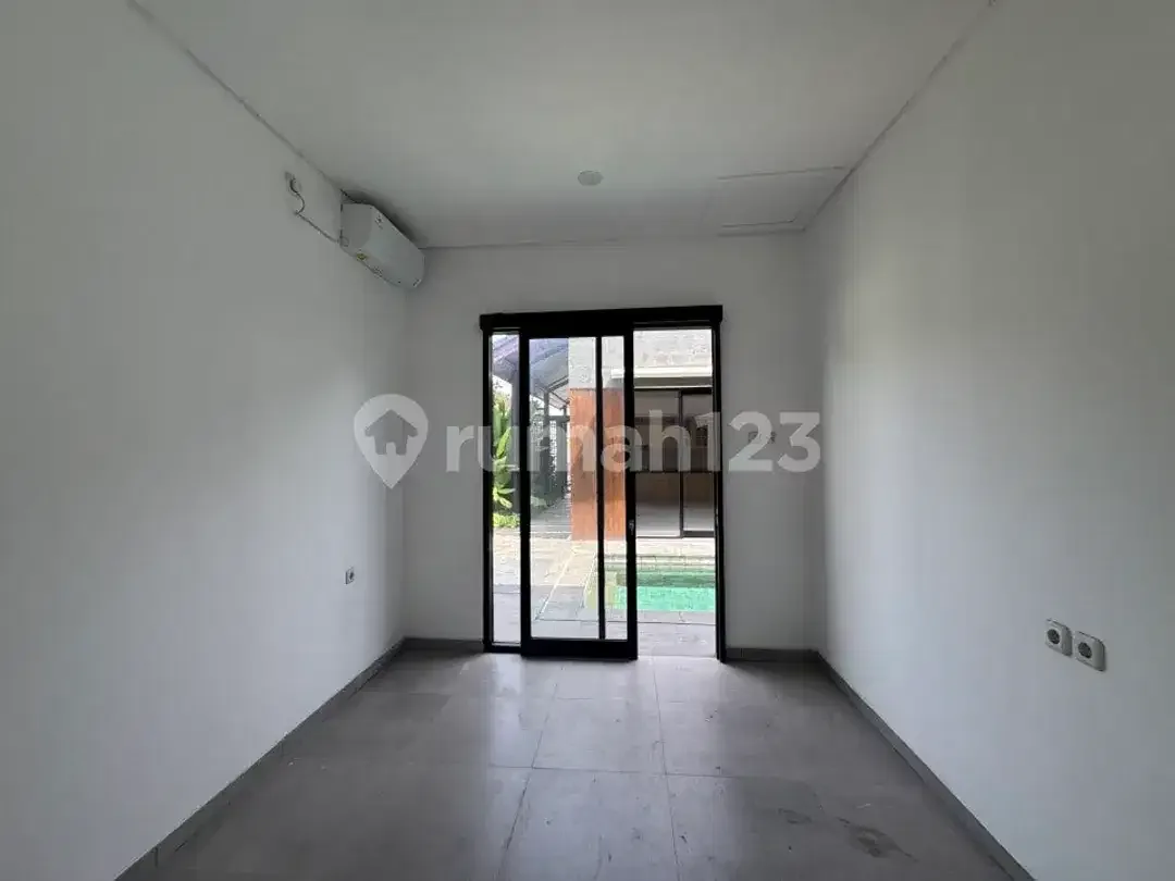 BRAND NEW VILLA IN QUIET AREA SANUR FOR LEASE & RENT - Image 5 of 10