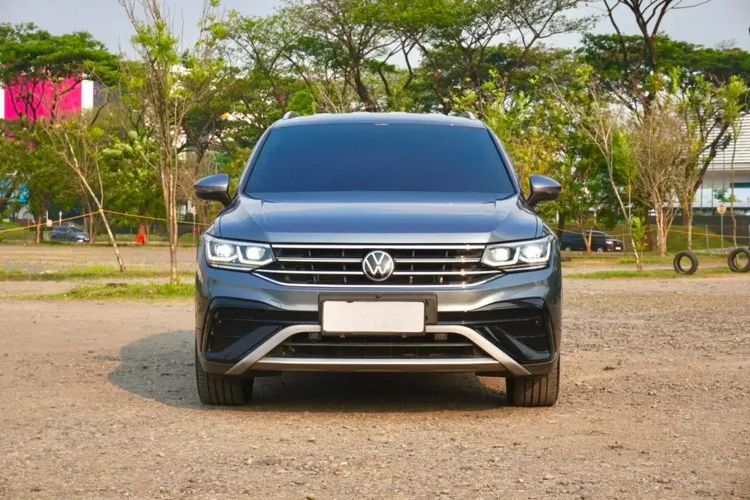 7 SEATERS FAMILY SUV ! VW Volkswagen Tiguan Allspace 1.4 TSI 2024/2025 - Image 2 of 10