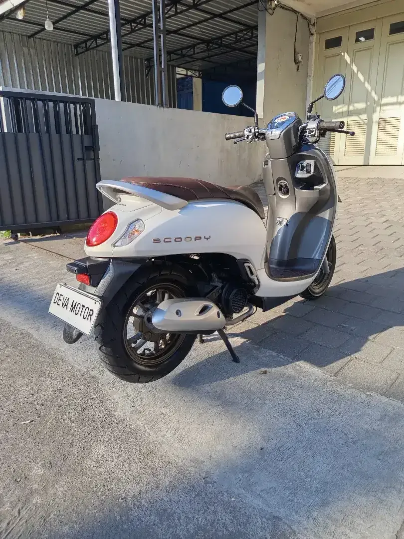 Scoopy 2023 putih Deva motor - Image 3 of 5