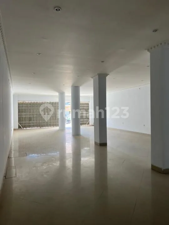 Dijual / Dikontrakkan Ruko 3 Lantai - Jl. Pulau Buton, Denpasar - Image 2 of 4