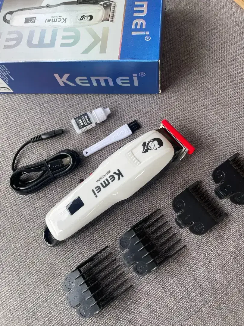KEMEI original mesin cukur di charger - Image 1 of 2