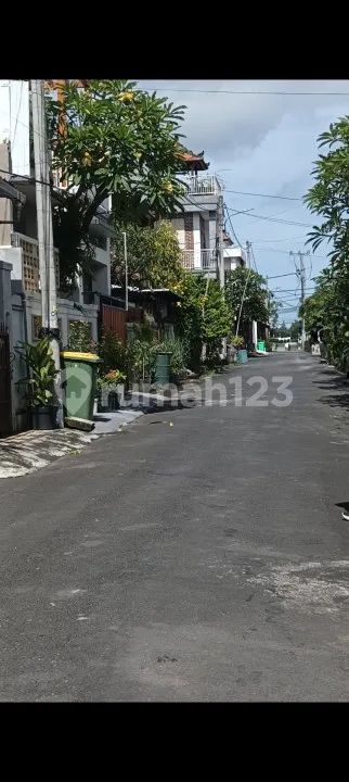 Disewakan Rumah 2.5 Lantai Lingkungan Pariwisata Canggu - Image 2 of 4