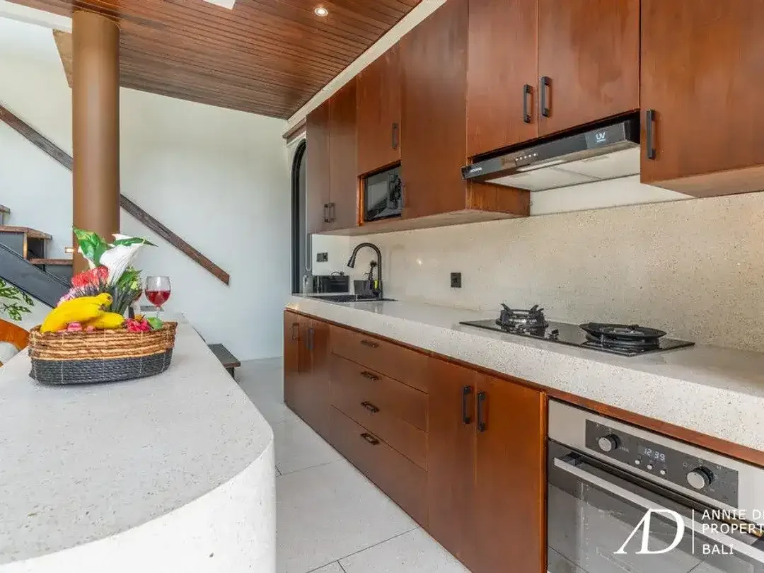 LEASEHOLD 27 YRS | MODERN MEDITERRANEAN VILLA IN SEMINYAK - PRIME LOCATION - Image 6 of 10