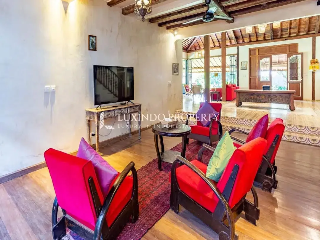DISEWAKAN TAHUNAN VILLA DENGAN 5 KAMAR TIDUR DI KEROBOKAN - Image 10 of 10