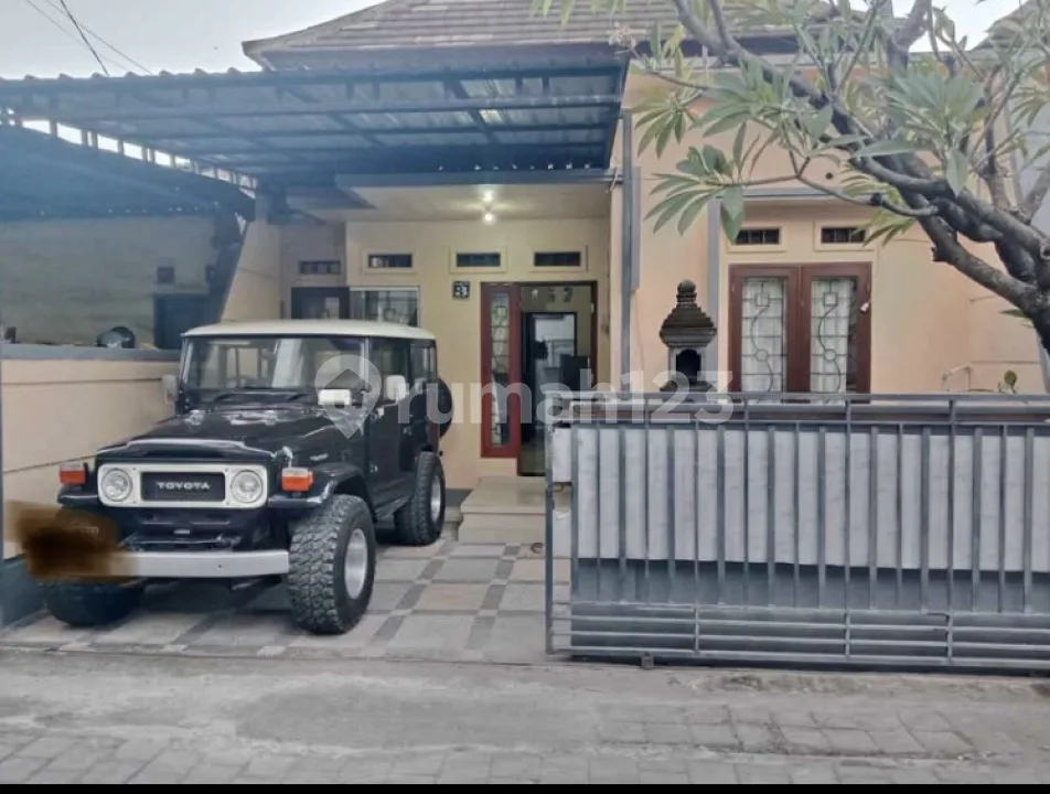 K773 Sewa Rumah Jalan Tukad Pancoran Panjer Denpasar Selatan Bali Dekat Sanur Sesetan Sidakarya Kamar 3, Kamar Mandi 2 - Image 1 of 4