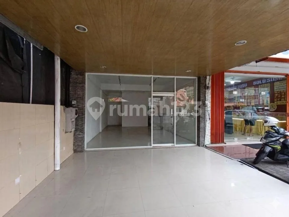 Dijual / Disewakan Ruko 3 Lantai Strategis di Jl Dewi Sri Kuta Bali - Image 4 of 4