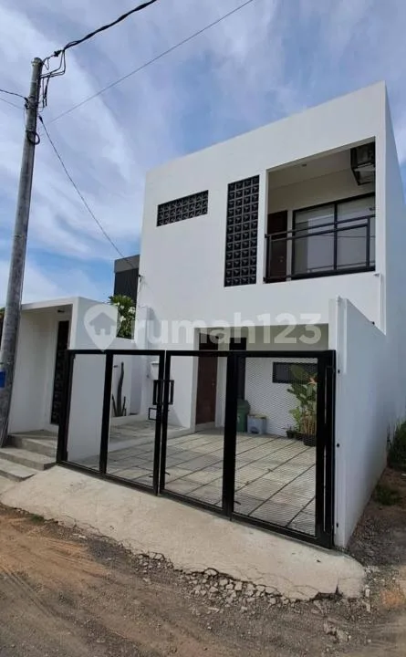 Dijual Villa di Tumbak Bayuh, Badung - Image 1 of 4