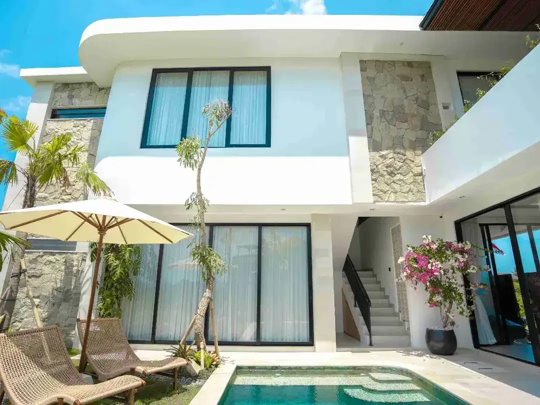 Luxury Modern Mediterranean Villa with Rice Field View Cemagi - Image 5 of 10