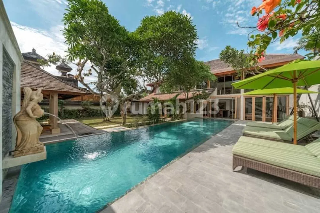 Harga Menarik - Prime Location Villa Batu Belig 4 B Luas 650M2 - Image 1 of 4