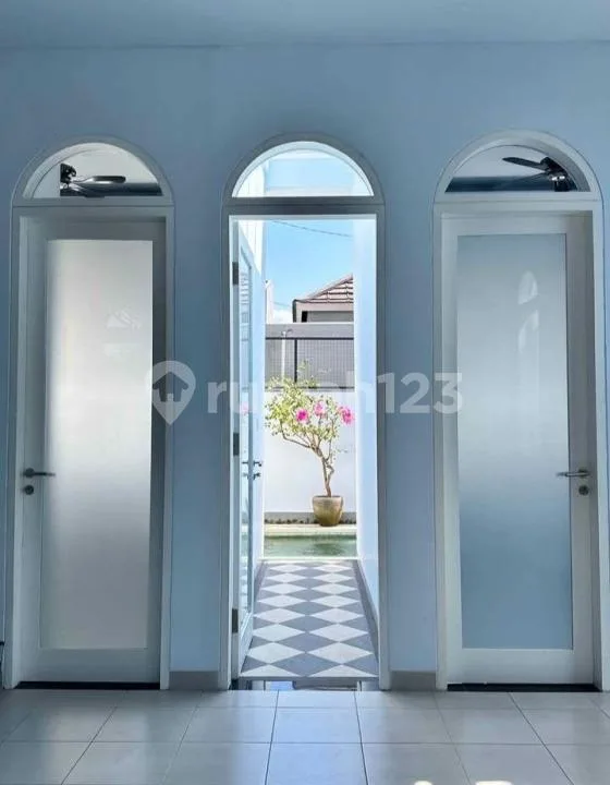 Rare Cute 2 Bedroom Mediterranean Villa In Sanur Hangtuah Fully Furnished For Yearly Rent - Image 3 of 4