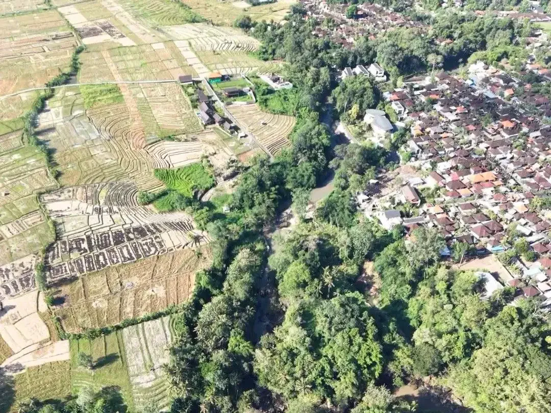 Rare riverside land in the peaceful and rapidly growing area of Kaba Kaba - Image 3 of 10