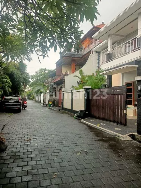 Dijual Rumah 2 Lantai 5 Bedroom di Kesiman Denpasar Timur - Image 1 of 4