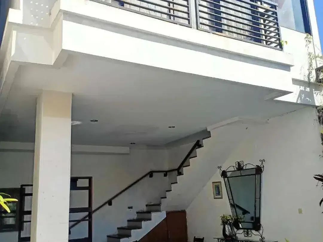 Dijual Rumah bonus Ruko di jalan utama By pass Sanur - Image 1 of 10