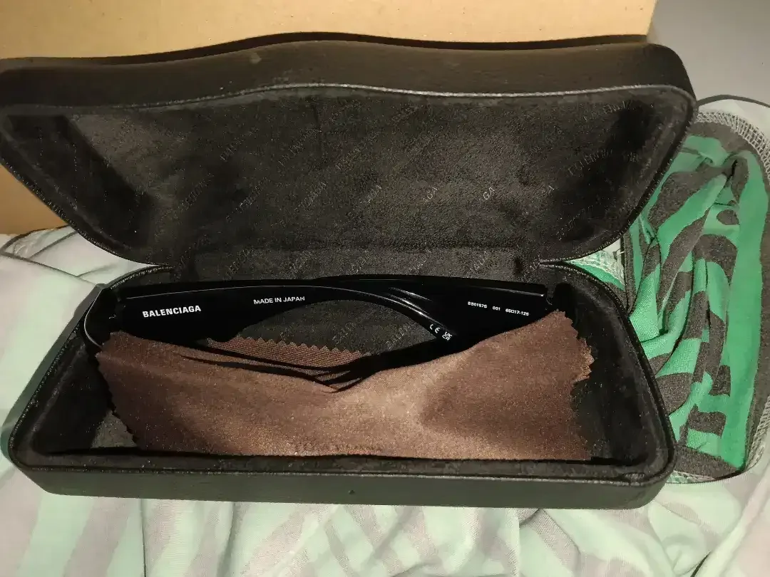 Balenciaga style wrap sunglasses ori - Image 8 of 10