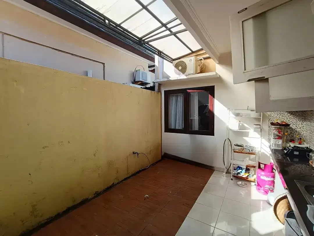 Rumah TERMURAH di Royal Garden, One Gate, Security 24 Jam, Ada Club House, Kids Friendly! - Image 8 of 10