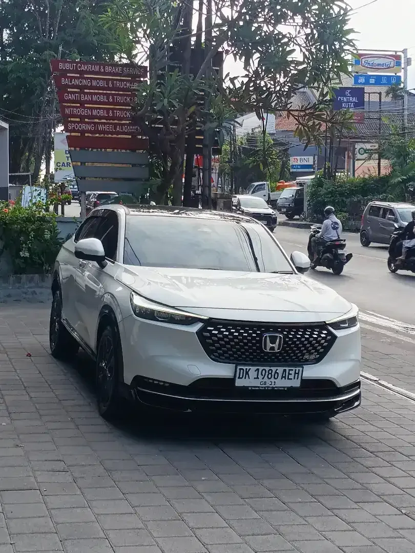 HR-V RS TURBO LOW KM AUTOMATIC SEPERTI BARU DEALER - Image 1 of 10