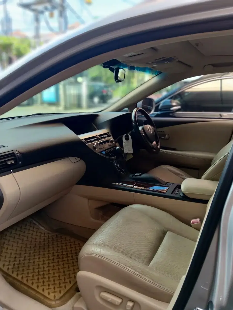 Lexus RX 270 2014 Bensin - Image 5 of 7