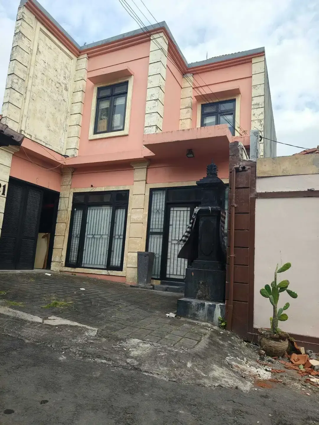 FOR SELL GUDANG DAN KANTOR 2 LT SANGAT LUAS DI RENON PUSAT KOTA BALI - Image 6 of 9