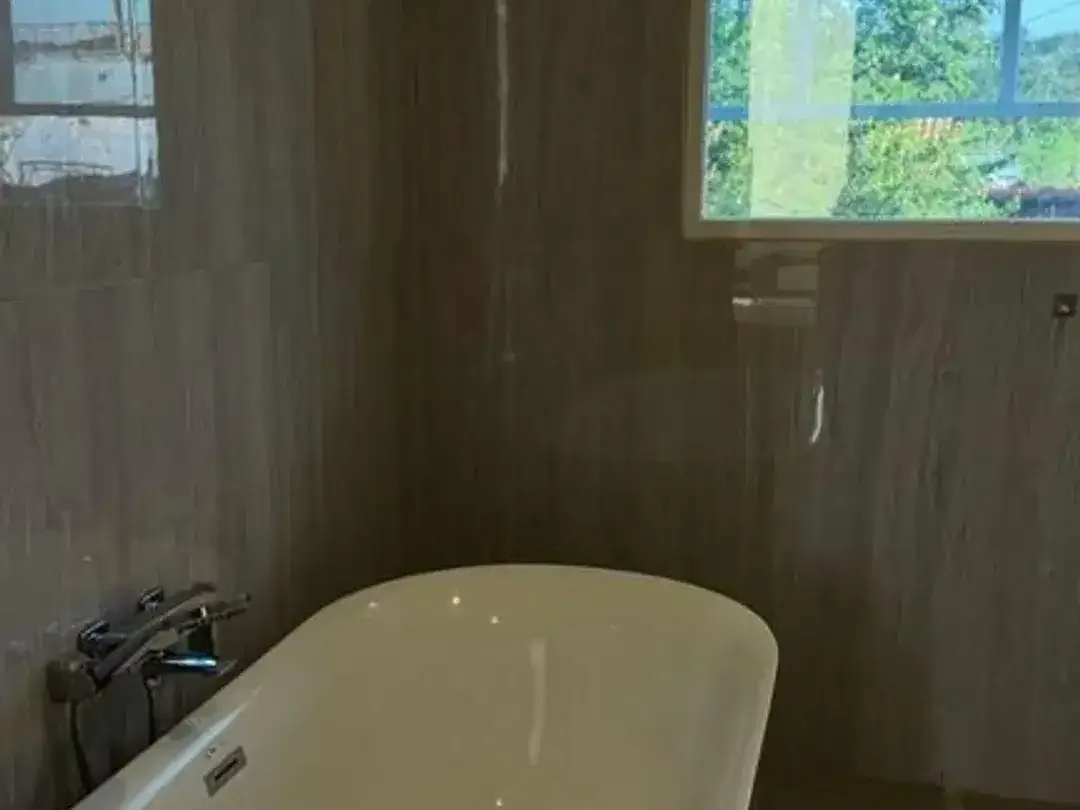 Modern Tropical 4-Bedroom Freehold Semi-Villa - Jimbaran - Image 9 of 10