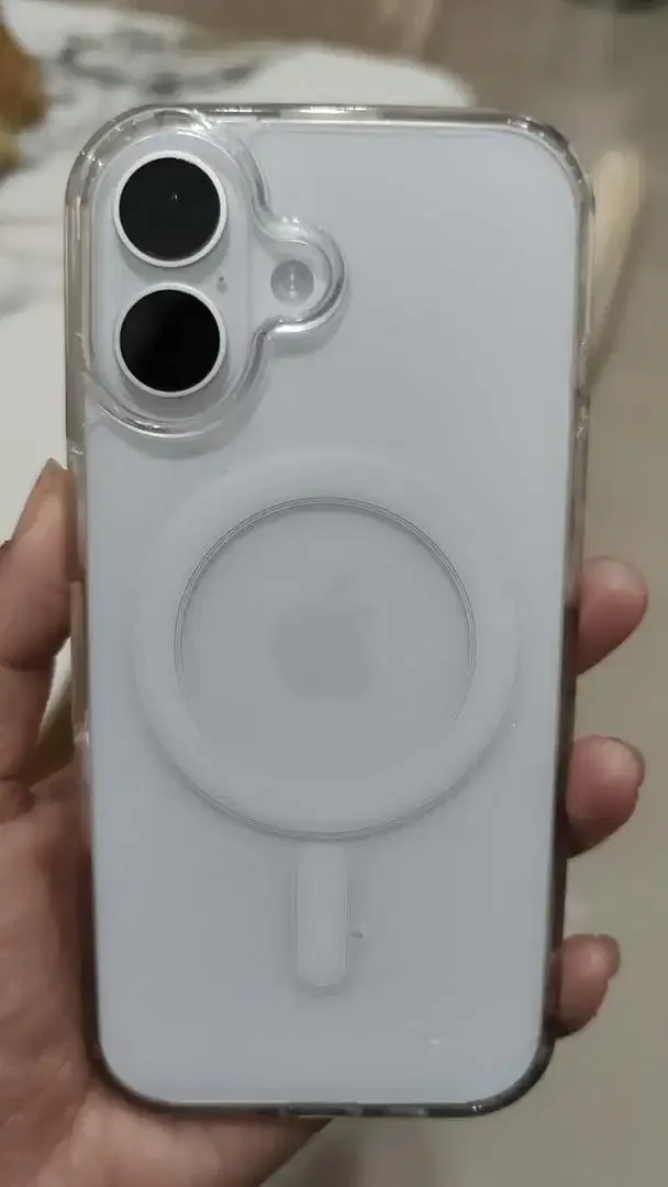 WTS iphone 17 256 white - Image 2 of 2