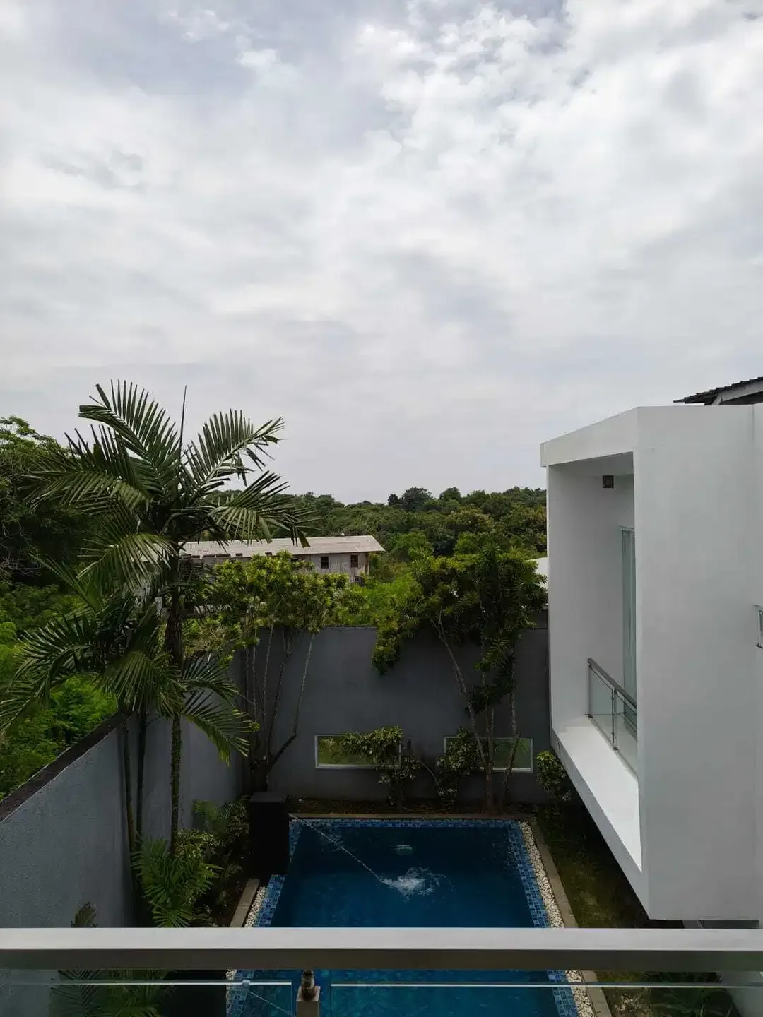VILLA SIAP HUNI FURNISHED LOKASI DEKAT PANTAI PANDAWA NUSA DUA - Image 9 of 10